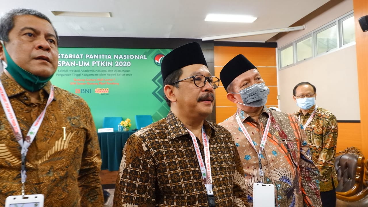 MUI Segera Mengeluarkan Fatwa mengenai Hukum Syariat Uji Coba Vaksin Covid-19 MUI Segera Mengeluarkan Fatwa mengenai Hukum Syariat Uji Coba Vaksin Covid-19