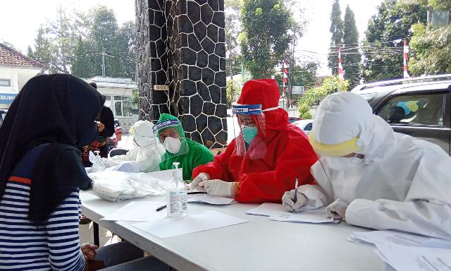 Jelang KBM Tatap Muka, Ratusan Guru Dites Usap