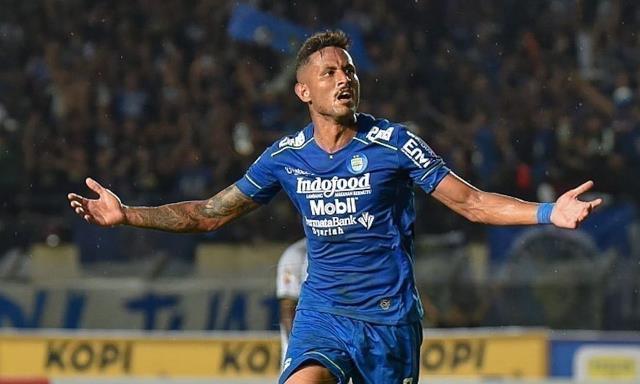 Tak Tergoda Tawaran Klub Lain, Wander Luiz Pastikan Bertahan di Persib