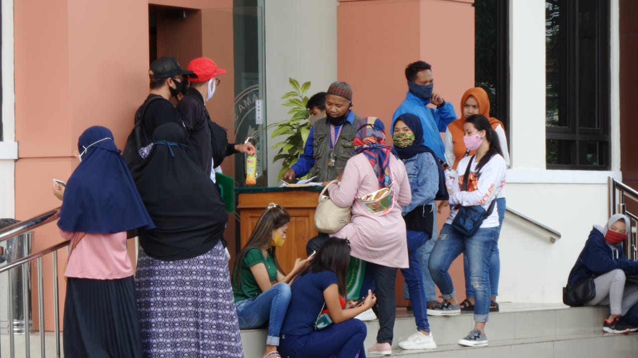 Permohonan Cerai Membludak, Antrean Sampai Keluar Halaman Pengadilan Agama Soreang