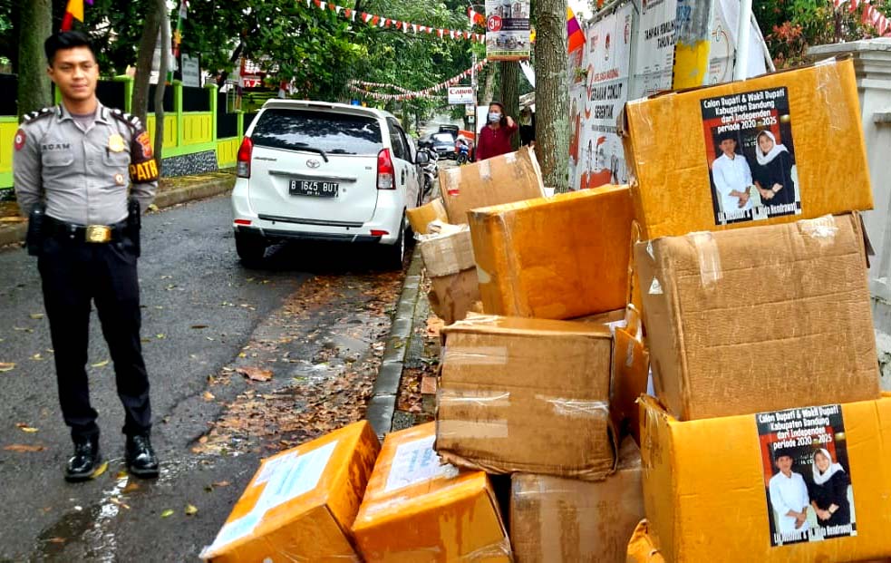 Berkas Dukungan Balonbup Kab. Bandung dari Jalur Independen Dibiarkan Berserakan, Lili Muslihat Minta Kejelasan KPU