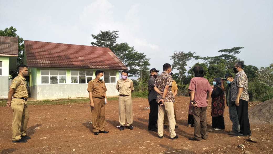 Lahan Sekolah SMKN 1 Cipatat di Buldozer Kepala Desa, DPRD Jabar Langsung Turun ke Lokasi