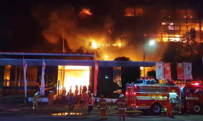 ICW Curiga Gedung Kejaksaan Sengaja Dibakar