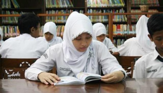 7.417 Siswa Miskin Gagal Masuk SMA/SMK Negeri
