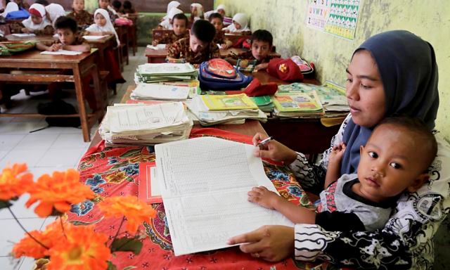 Dana Guru Honorer Sudah Cair Rp 13,5 M