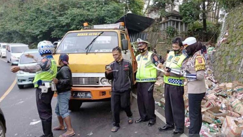 Jalur Tengkorak Cianjur Telan Korban, Dua Sopir Truk Meninggal Jalur Tengkorak Cianjur Telan Korban, Dua Sopir Truk Meninggal
