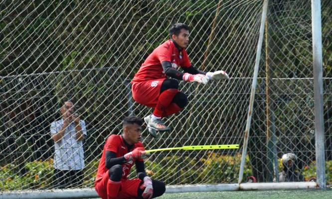 Luizinho Passos Puas dengan Kondisi Kiper