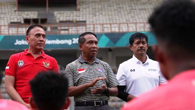 Polemik Naturalisasi Pemain Asing Polemik Naturalisasi Pemain Asing