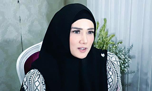 Rapat dengan DPR, Mulan Jameela Cecar Bos PLN Rapat dengan DPR, Mulan Jameela Cecar Bos PLN