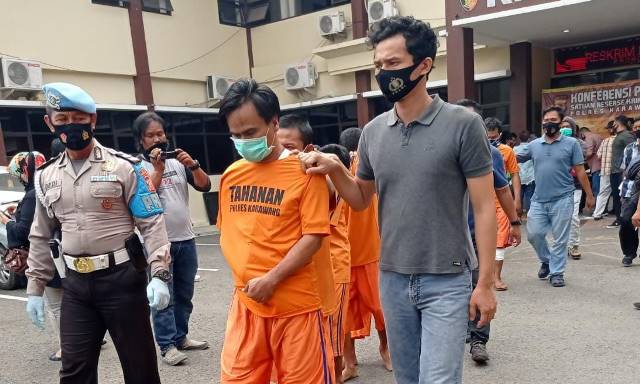 Polres Karawang Bekuk Komplotan Spesialis Pembobol Minimarket Karawang-Bekasi