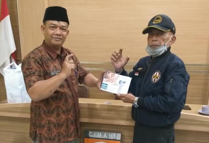 Pemkot Bagikan Thermogun di Kelurahan Pasirkaliki