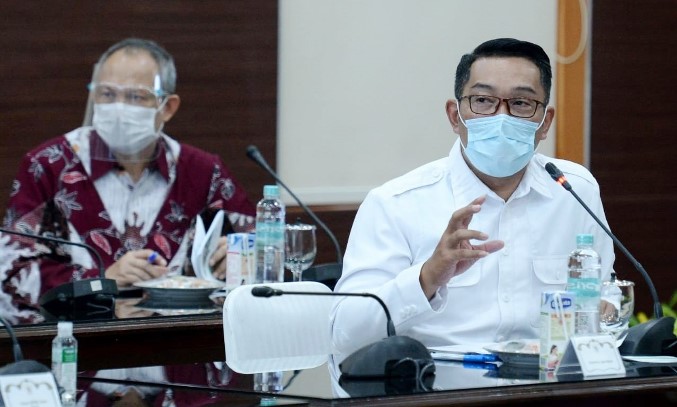 Gubernur Ridwan Kamil Jadi Relawan, Untungkan Reputasi Politik