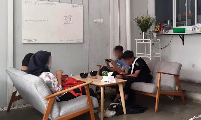 Siswa Keluyuran saat Jam Belajar