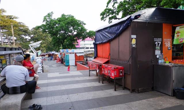 Yana Ogah, Proyek Skywalk Cihampelas Disebut Mangkrak
