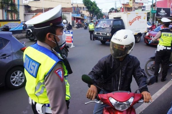 Zona Oranye, Warga Pelanggar Dapat Sanksi Sosial Zona Oranye, Warga Pelanggar Dapat Sanksi Sosial