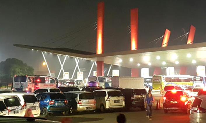 , Rest Area Terpaksa Tutup-Buka