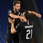 Hakan Calhanoglu Kenakan Nomor Punggung 10 di AC Milan, Akankah Menjadi Legenda Milan Selanjutnya? 