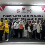 Siap Hadapi Cucu Wapres, Petahana Cellica Daftar Pertama ke KPU Karawang