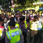 Sudah Ditolak KPU, Pasangan Independen Lili dan Wida Nekat Ikut Mendaftar Pilkada Kab. Bandung