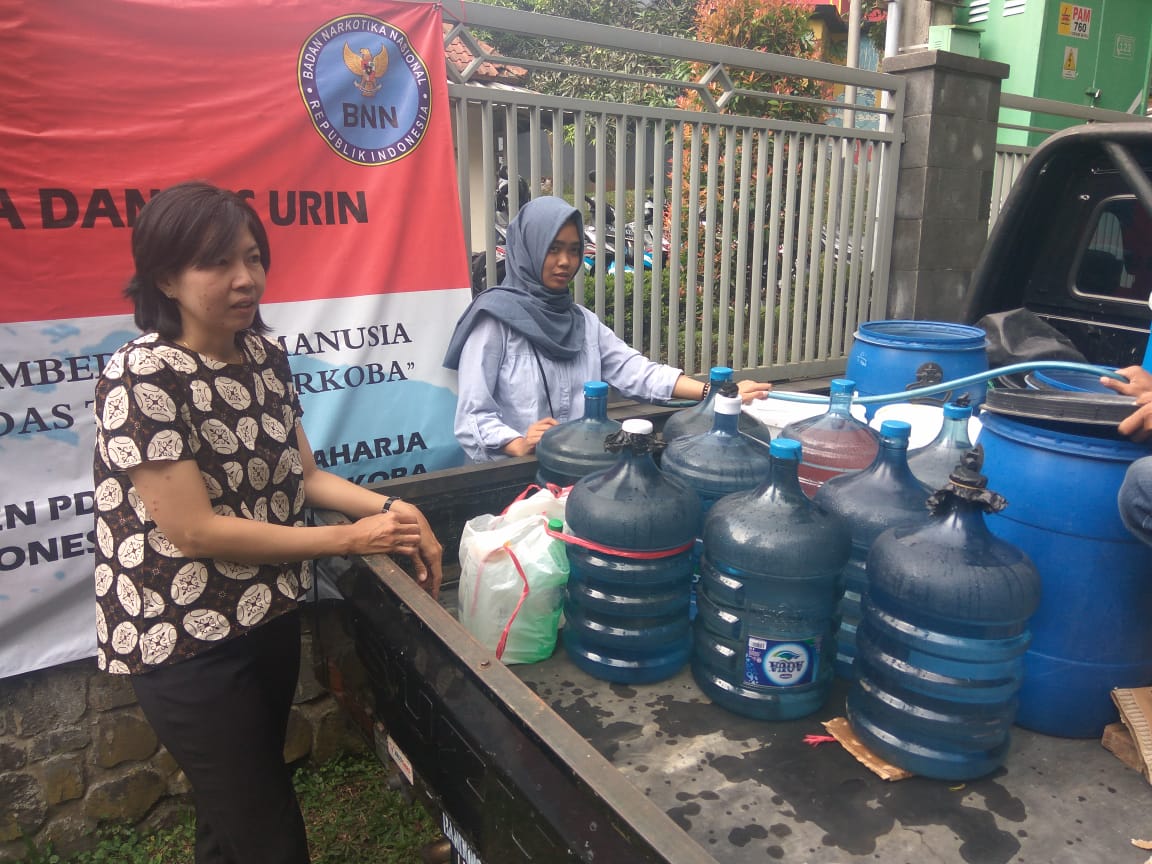 Warga Komplek Graha Bukit Raya Cilame Kesulitan Air Bersih dari BUMD PT PMgS