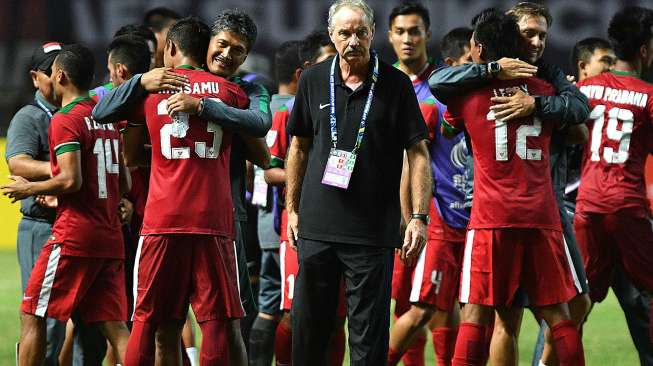 Mantan Pelatih Timnas Indonesia Alfred Riedl Meninggal Dunia