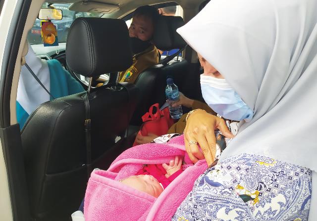 Dinsos Jabar Jemput 'Paksa' Bayi