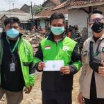 Gojek Salurkan Bantuan untuk Mitra Terdampak Banjir Bandang di Sukabumi