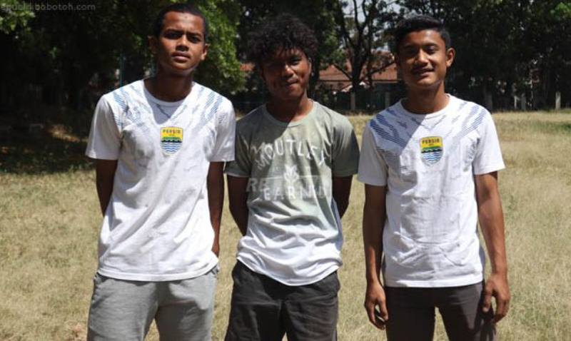 Persib Lebih Utamakan Pemain Muda dari Binaan Sendiri Ketimbang Pemain Muda Luar Negeri Persib Lebih Utamakan Pemain Muda dari Binaan Sendiri Ketimbang Pemain Muda Luar Negeri