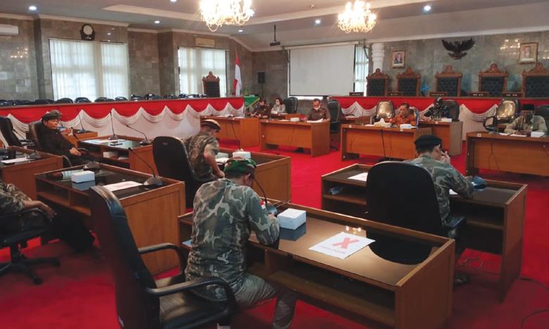 Garis Minta Wakil Rakyat 'Melek' Garis Minta Wakil Rakyat 'Melek'