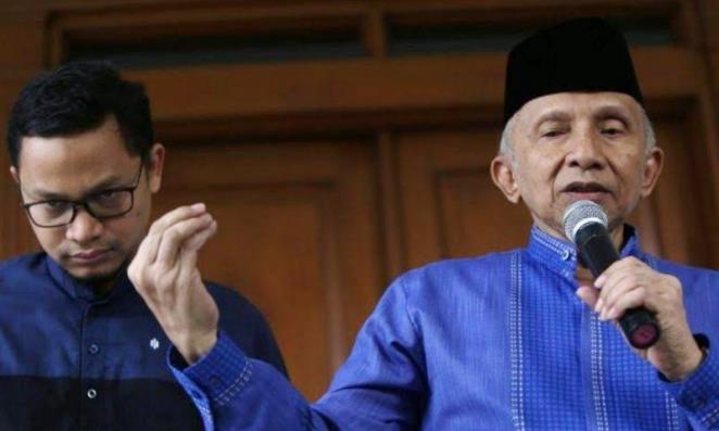 Mumtaz Rais Sentil Sikap Sang Ayah Mumtaz Rais Sentil Sikap Sang Ayah