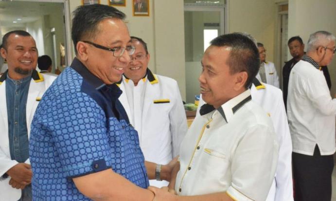 PKS Digoda Tiga Pasangan Calon