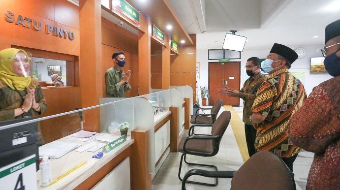 Pengelolaan Pemerintah Perlu Dukungan Warga Pengelolaan Pemerintah Perlu Dukungan Warga