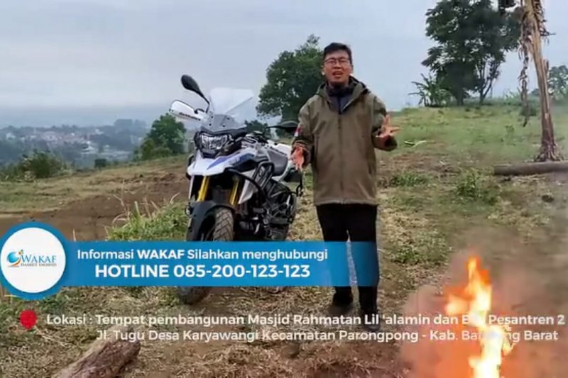 Motor BMW GS 310 Kesayangan Aa Gym di Lelang. Hasil Lelang untuk Bangun Masjid “Rahmatan Lilalamin"  