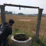 Saat Kemarau, Warga KBB Ambil Air Dari Sumur yang Berusia 30 Tahun