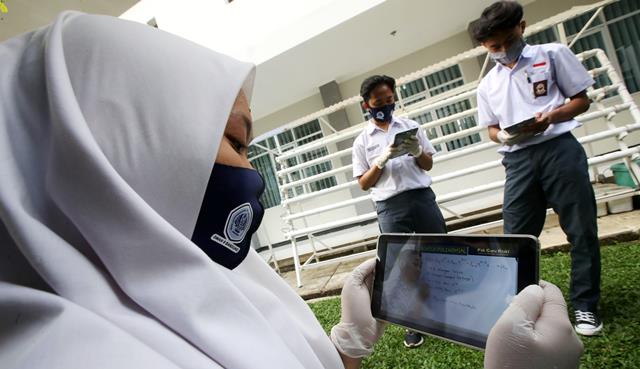 Meski Penerimaan Peserta Didik Sudah Dimulai, Namun Sekolah Masih Diberlakukan Daring