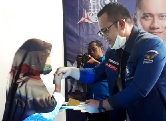 Demokrat KBB Peringati HUT dengan Aksi Sosial
