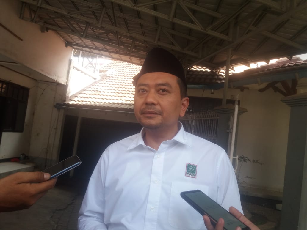 Ketua Komisi X DPR RI, Syaiful Huda: Minta Percepat Kurikulum Darurat Pjj Ketua Komisi X DPR RI, Syaiful Huda: Minta Percepat Kurikulum Darurat Pjj