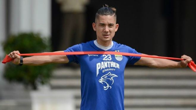 Kim Jeffrey Absen, Masalah Serius Menghantui Persib