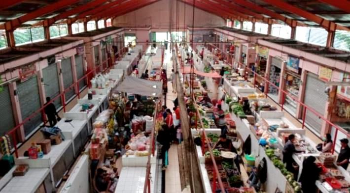 Target Restribusi Pedagang Pasar di Cimahi Hanya Rp 887 Juta TAMPAK SEPI: Terdampak Covid-19, kondisi Pasar Atas Baru Cimahi terlihat sepi pengunjung.