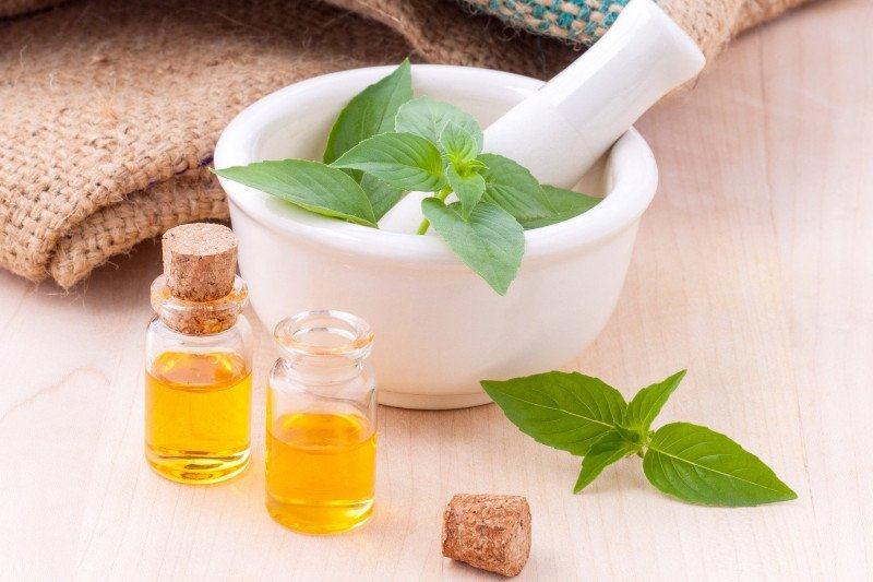Tips Aman Memberikan "essential oil" untuk Buah Hati