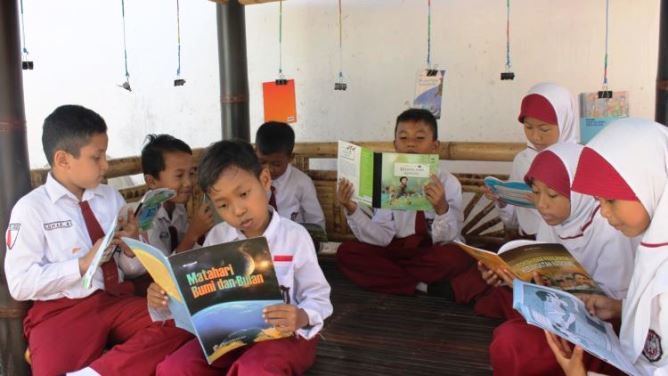 DKP Purwakarta Genjot Minat Baca bagi Sekolah Swasta DKP Purwakarta Genjot Minat Baca bagi Sekolah Swasta