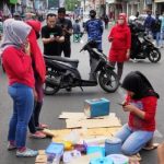 Pedagang ’Botram’ di Jalan Otista