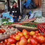 Petani Keluhkan Menurunnya Pendapatan  