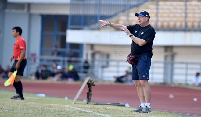 Menang Besar, Skuad Persib Tetap Dievaluasi Menang Besar, Skuad Persib Tetap Dievaluasi