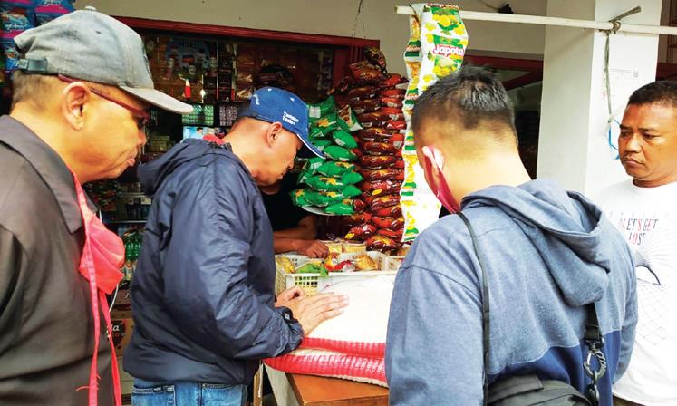 Ada Beras Plastik di Bantuan Sembako