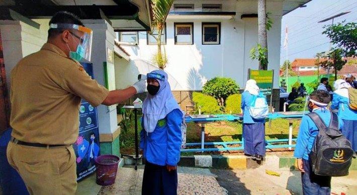 Nekat! Dua Sekolah di KBB Minta KBM Tatap Muka Nekat! Dua Sekolah di KBB Minta KBM Tatap Muka