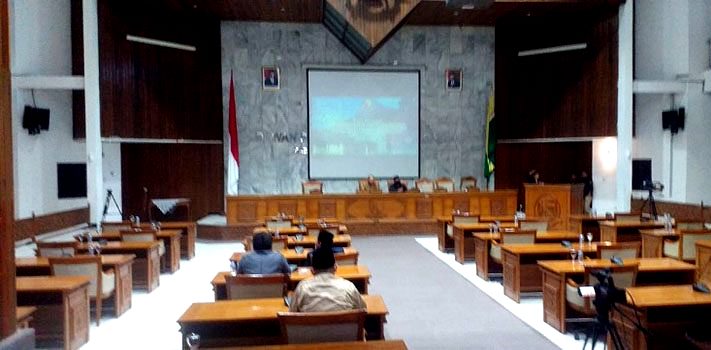 DPRD Tolak Tetapkan APBD-P DPRD Tolak Tetapkan APBD-P