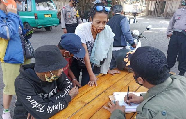 Belasan Warga Tanjungsari Terjaring Razia Masker
