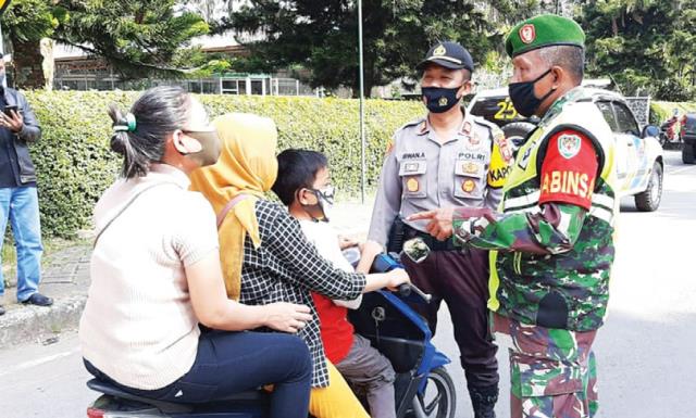 Tak Kenakan Masker, Disanksi Baca Pancasila