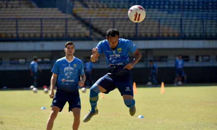 Robert Minta Kejelasan Regulasi 5 Pergantian Pemain